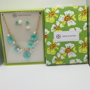 Daisy Fuentes jewelry set